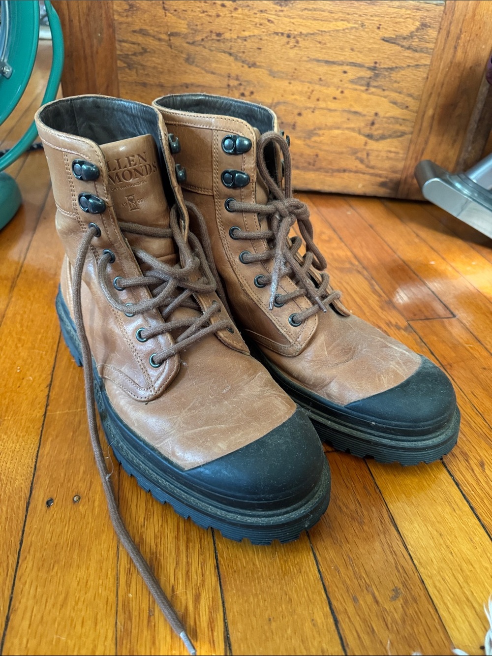 Allen Edmonds Brown Leather Boots with Black Toe Cap